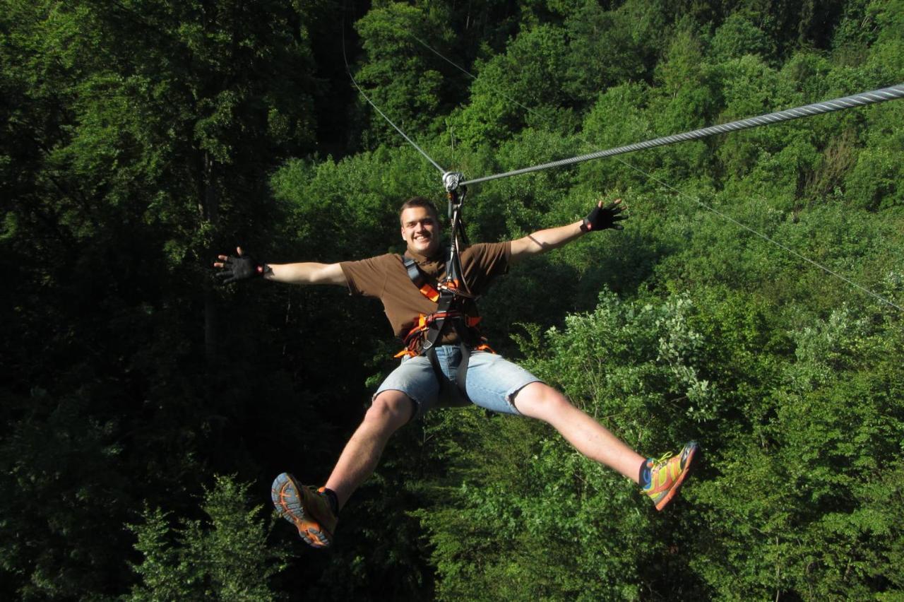 Appartementhaus Eifeladventures Berlingen Luaran gambar