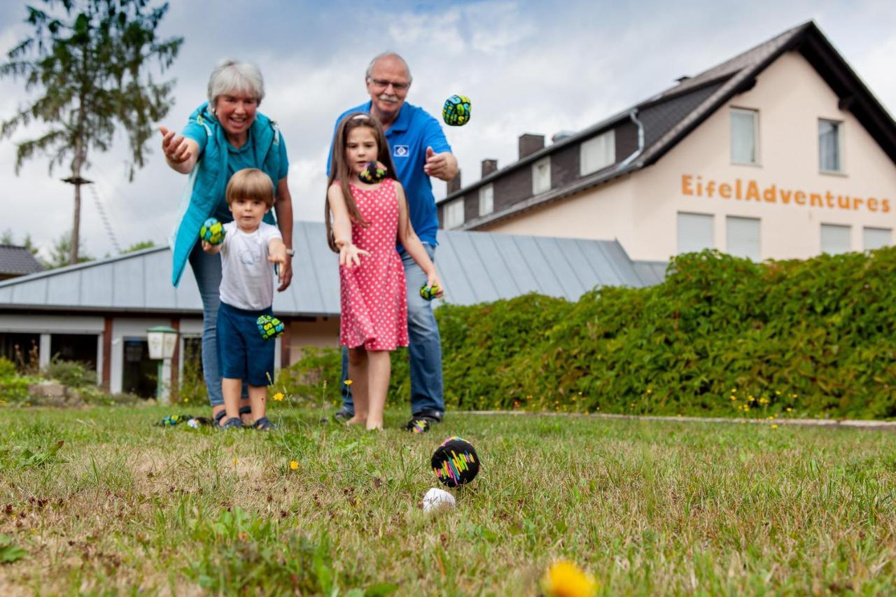Appartementhaus Eifeladventures Berlingen Luaran gambar